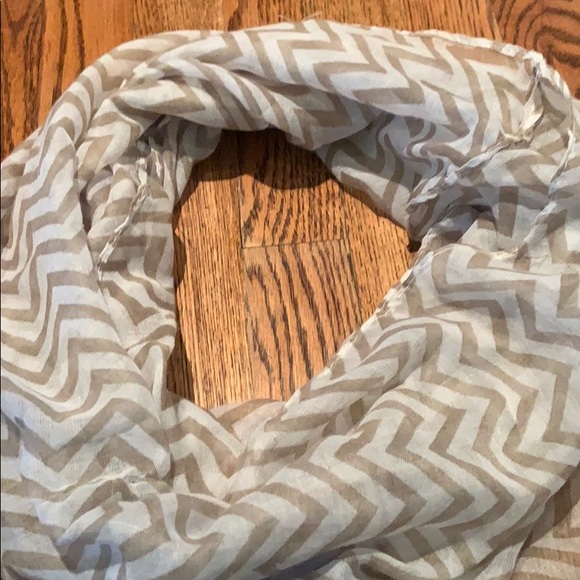 Scarf bundle - Picture 3 of 6